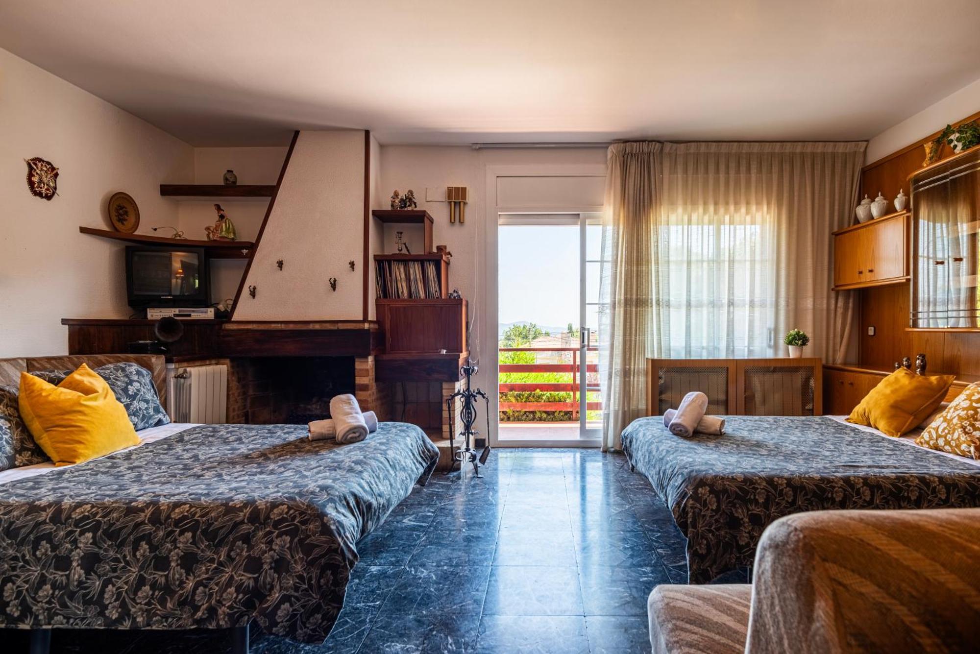 Espacio De Paz, Ideal Para Familias Villa Amalia La Llacuna 外观 照片